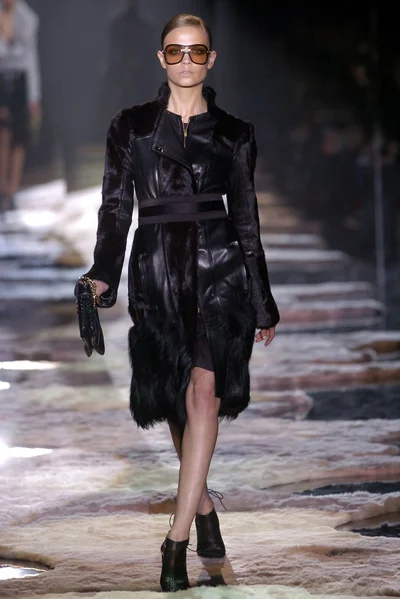 Look 5